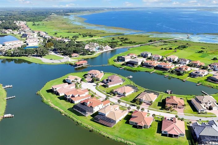 Image No.3-5 Bed Property for sale