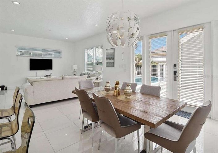 Image No.19-4 Bed Property for sale