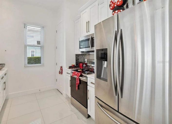 Image No.8-4 Bed Property for sale