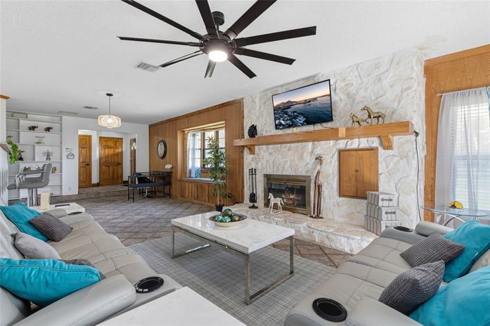 Image No.11-5 Bed Property for sale