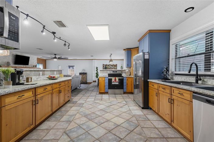 Image No.16-5 Bed Property for sale