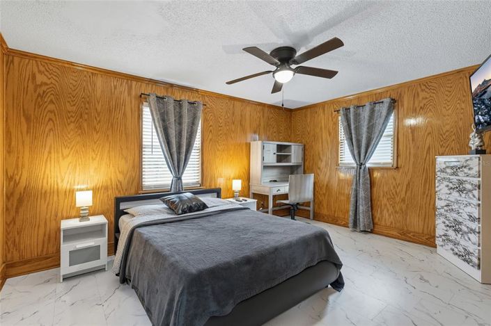 Image No.23-5 Bed Property for sale