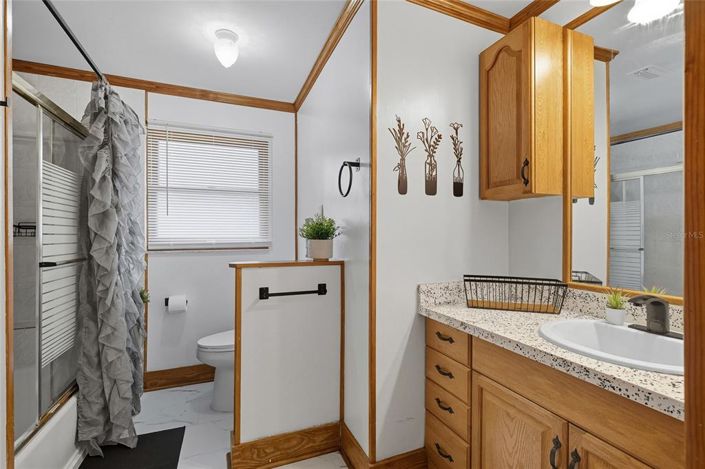 Image No.25-5 Bed Property for sale