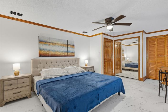 Image No.29-5 Bed Property for sale