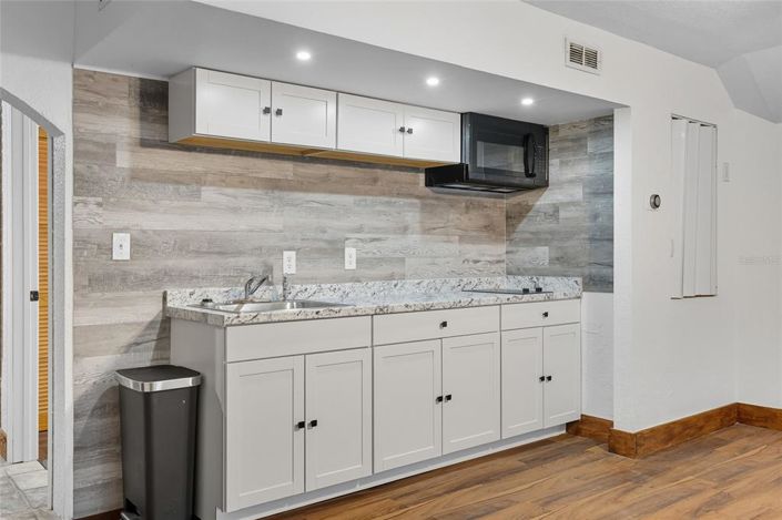 Image No.34-5 Bed Property for sale