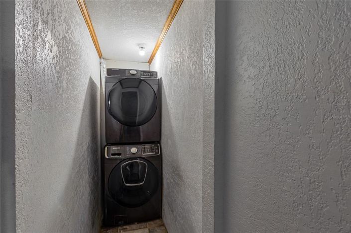 Image No.38-5 Bed Property for sale