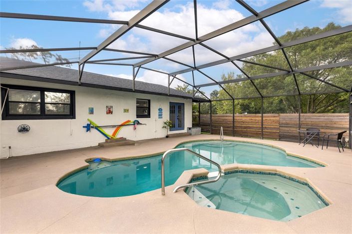 Image No.40-5 Bed Property for sale