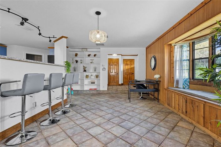 Image No.9-5 Bed Property for sale