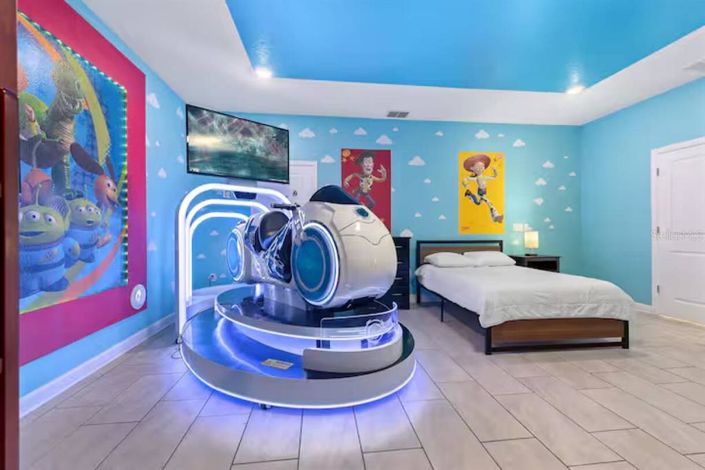 Image No.16-8 Bed Property for sale