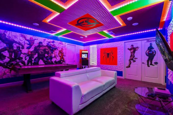 Image No.26-8 Bed Property for sale