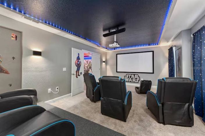 Image No.30-8 Bed Property for sale