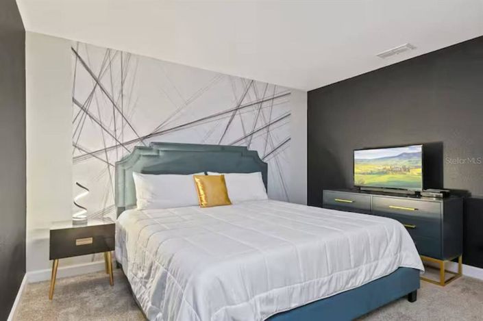 Image No.34-8 Bed Property for sale