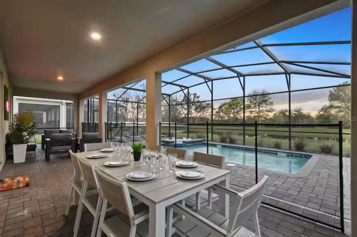 Image No.48-8 Bed Property for sale