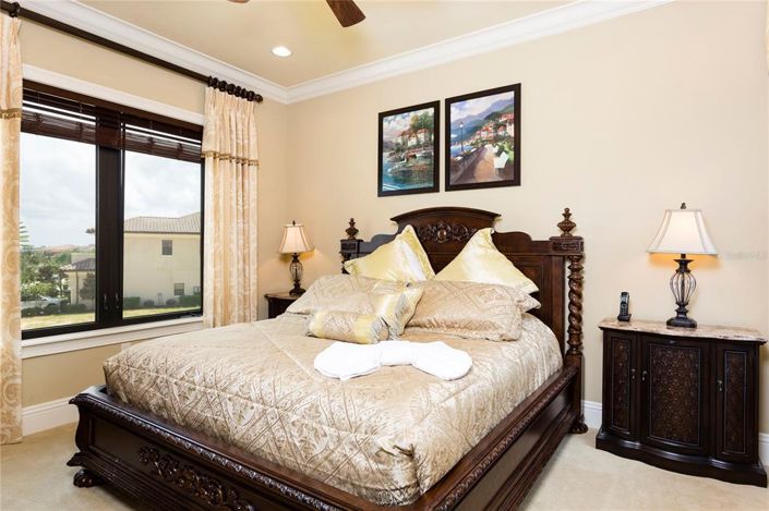 Image No.34-12 Bed Property for sale