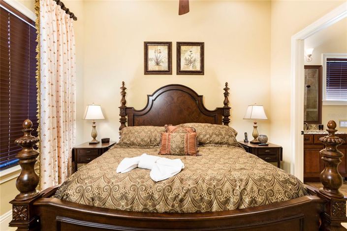 Image No.35-12 Bed Property for sale