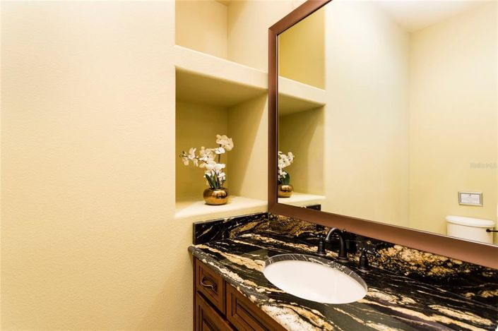 Image No.42-12 Bed Property for sale