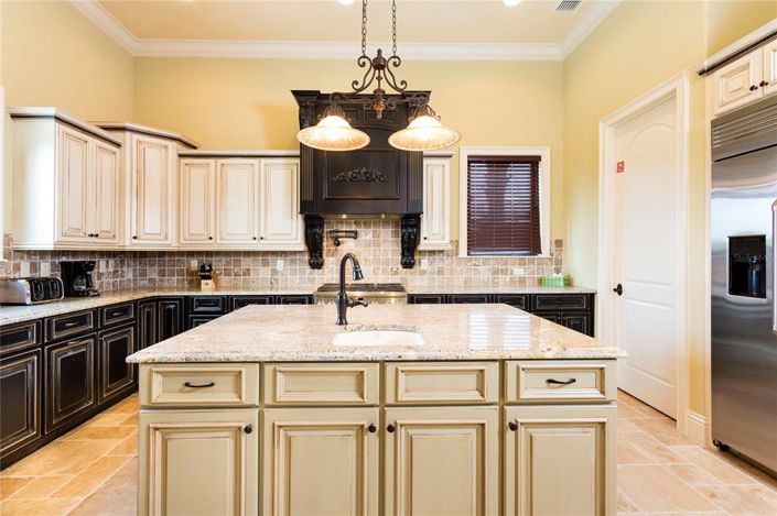 Image No.7-12 Bed Property for sale