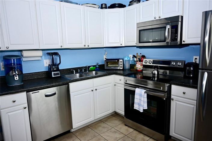 Image No.11-5 Bed Property for sale