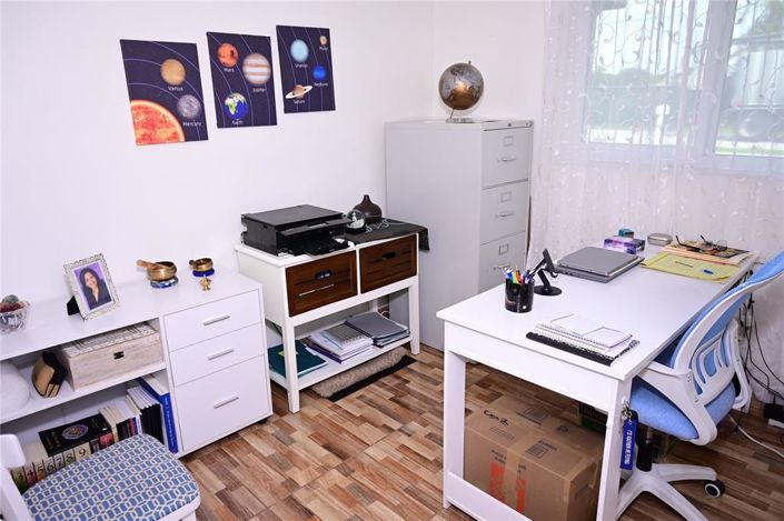 Image No.16-5 Bed Property for sale