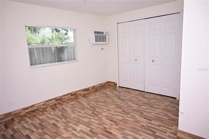 Image No.23-5 Bed Property for sale