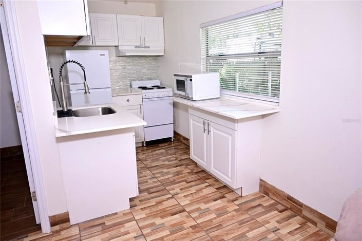 Image No.27-5 Bed Property for sale