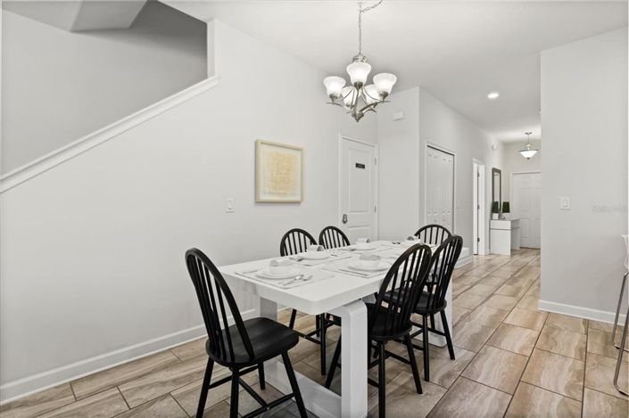 Image No.11-5 Bed Townhouse for sale