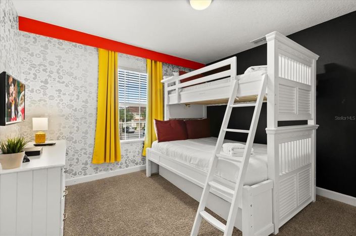 Image No.21-5 Bed Townhouse for sale