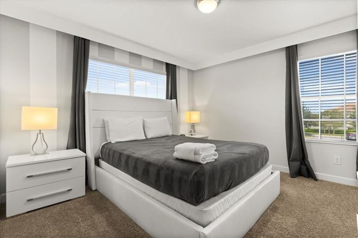 Image No.22-5 Bed Townhouse for sale