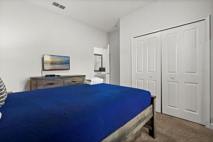 Image No.32-5 Bed Townhouse for sale