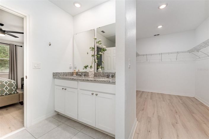 Image No.16-4 Bed Property for sale