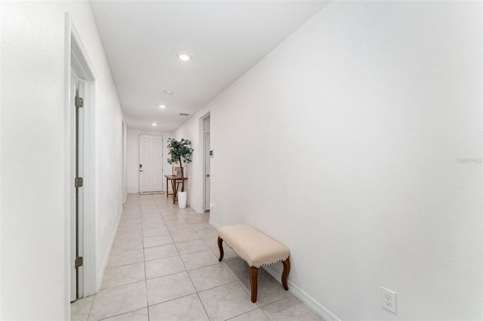 Image No.17-4 Bed Property for sale