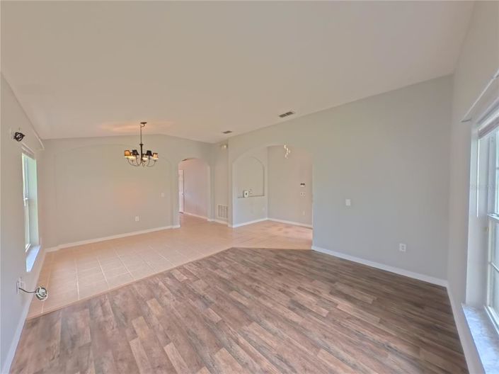 Image No.10-4 Bed Property for sale