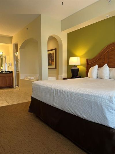 Image No.12-2 Bed Property for sale