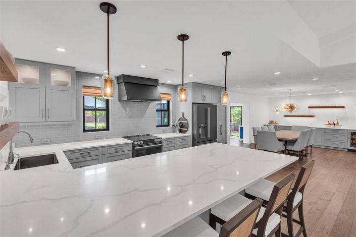 Image No.14-4 Bed Property for sale