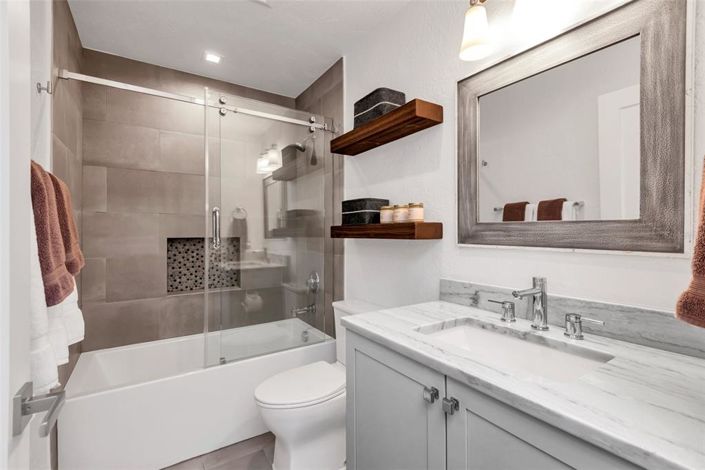 Image No.38-4 Bed Property for sale