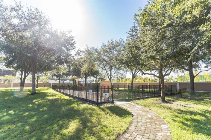 Image No.22-4 Bed Townhouse for sale