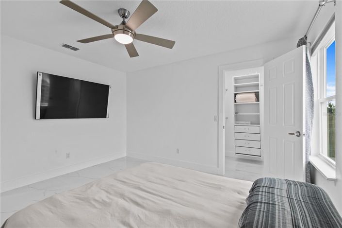 Image No.36-5 Bed Property for sale