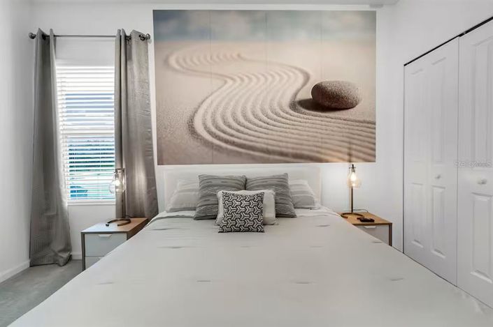 Image No.10-5 Bed Property for sale