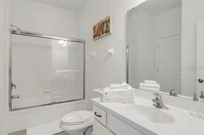 Image No.15-5 Bed Property for sale