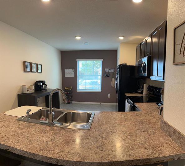 Image No.8-3 Bed Townhouse for sale