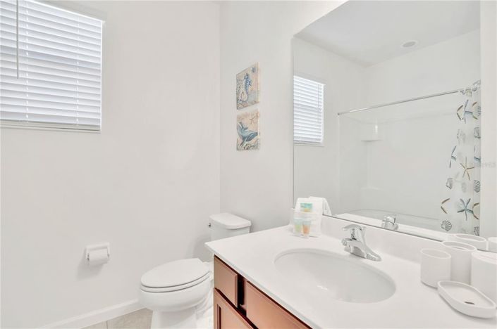 Image No.13-8 Bed Property for sale