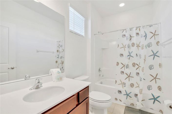 Image No.16-8 Bed Property for sale