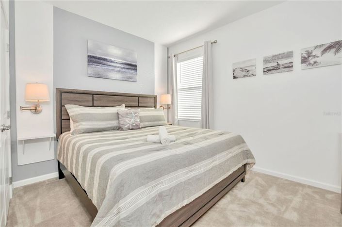 Image No.17-8 Bed Property for sale