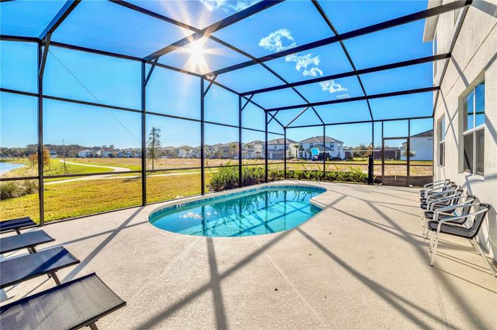 Image No.29-8 Bed Property for sale