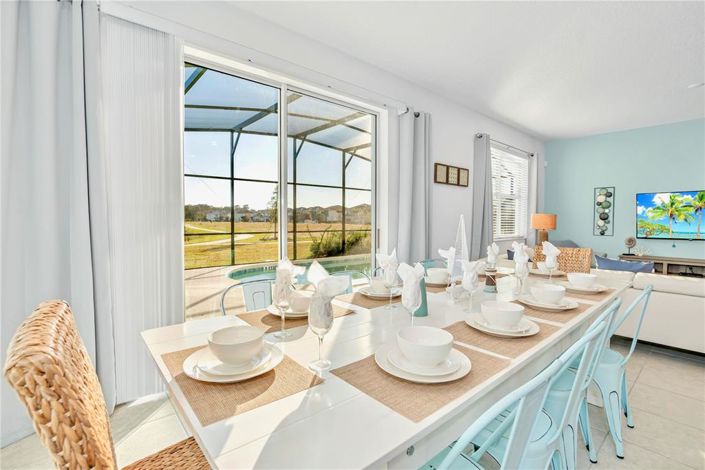 Image No.8-8 Bed Property for sale