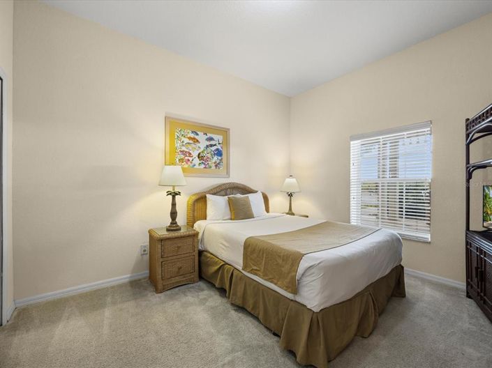 Image No.14-3 Bed Property for sale