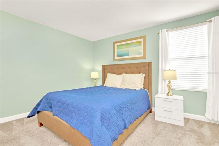 Image No.25-8 Bed Property for sale