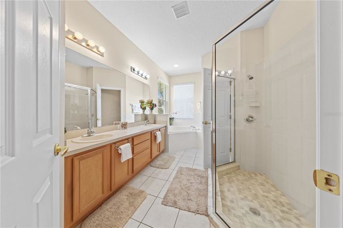 Image No.15-4 Bed Property for sale