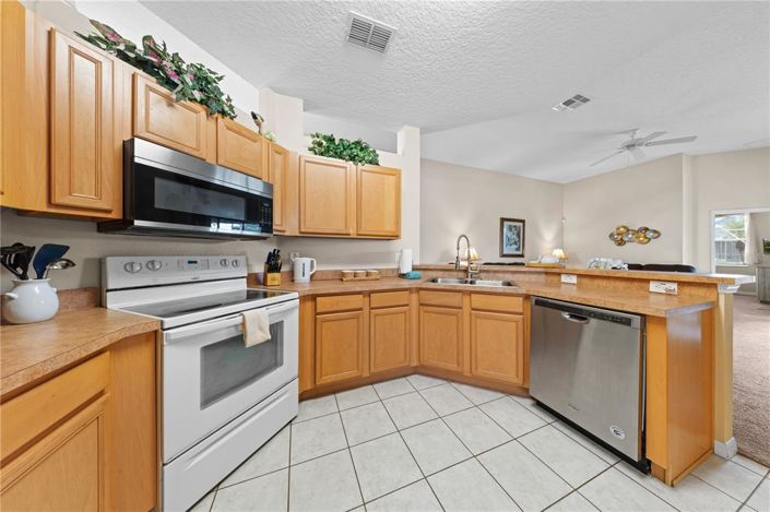 Image No.27-4 Bed Property for sale