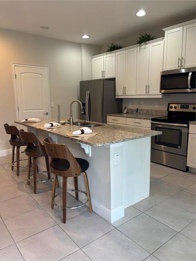 Image No.11-6 Bed Property for sale